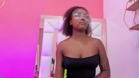 Melanie online show from May 10, 2026, 11:37 am