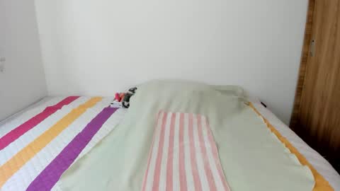 instagram  nueela   online show from March 19, 2026, 8:46 pm