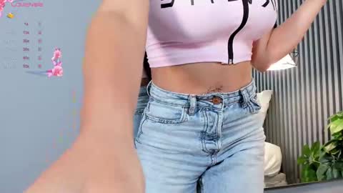 Snapshot of maludiazx chatting on March 8, 2025, 6:05 pm Malu online show from March 8, 2025, 6:05 pm