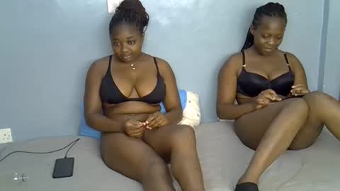 mama_pussie online show from November 27, 2025, 12:51 pm