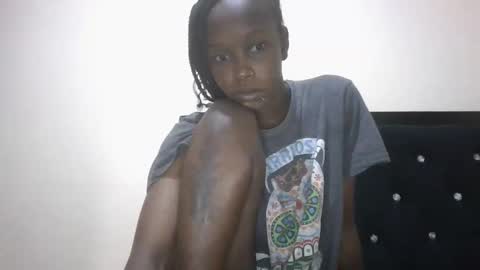 mamaa online show from October 22, 2025, 1:33 pm