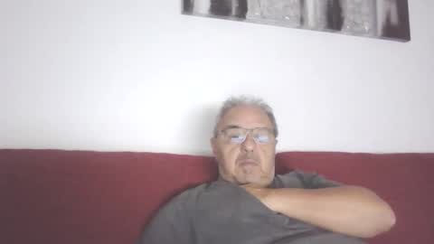 OLDMANFREE online show from January 19, 2025, 1:32 am