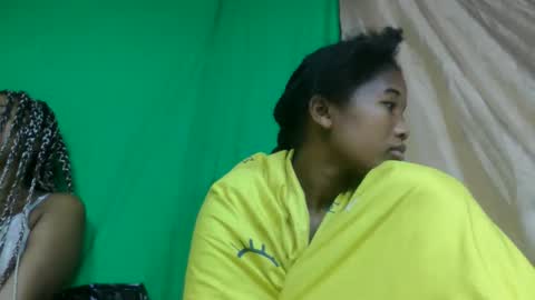 mamieriela online show from February 15, 2026, 12:51 am