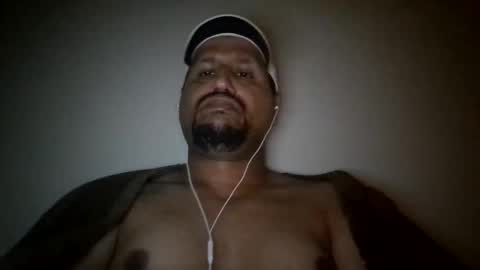Snapshot of man_new chatting on February 18, 2025, 5:09 am Man new online show from February 18, 2025, 5:09 am