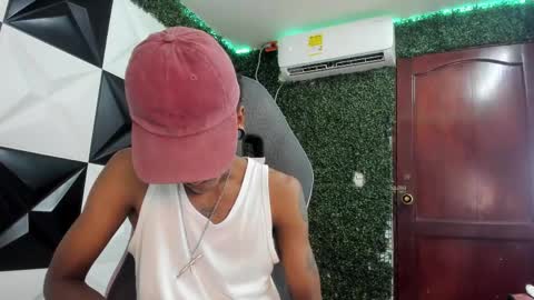 Snapshot of man_sant11 chatting on May 23, 2026, 7:18 pm man_sant11 online show from May 23, 2026, 7:18 pm