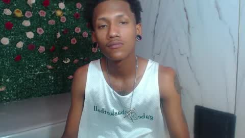 Snapshot of man_sant11 chatting on May 25, 2026, 3:18 pm man_sant11 online show from May 25, 2026, 3:18 pm