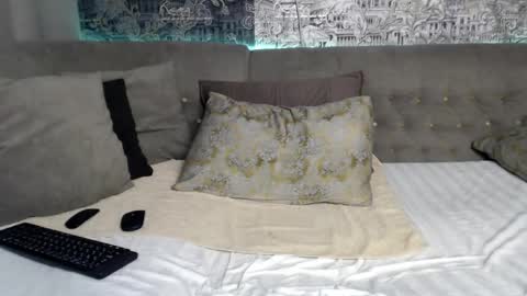 Mandy  online show from February 21, 2025, 1:22 pm