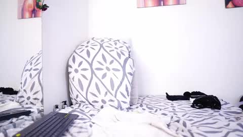 mandy_l33_ online show from February 11, 2025, 12:28 am