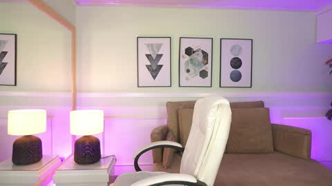 Mandy Collins online show from March 25, 2026, 11:38 am