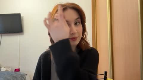 Mia online show from January 9, 2026, 11:02 am