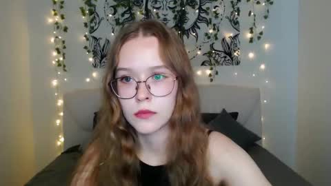 Mandy online show from September 18, 2025, 3:03 pm