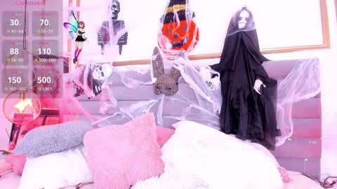 Mandy online show from October 16, 2025, 5:14 pm