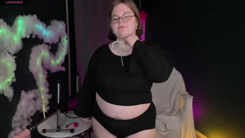 Maneela online show from April 15, 2026, 7:32 pm