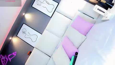 manellyksparklee online show from June 5, 2026, 1:39 pm