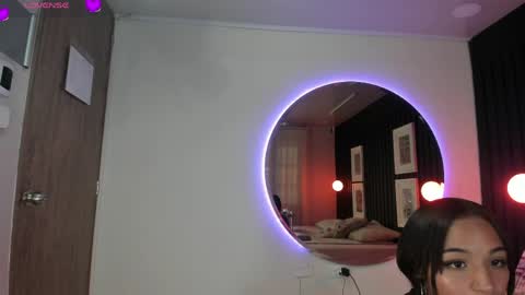 manelyk_evanss online show from April 14, 2026, 4:57 pm