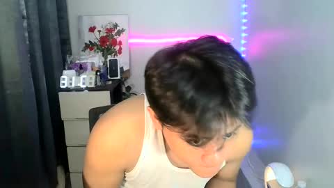 Snapshot of manhattan_men18 chatting on March 10, 2025, 8:04 am JM18 online show from March 10, 2025, 8:04 am