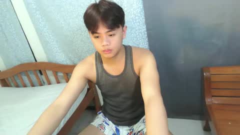 Snapshot of manhattan_men18 chatting on October 27, 2025, 6:01 pm JM18 online show from October 27, 2025, 6:01 pm