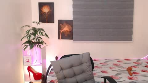 Snapshot of maniacts4you chatting on June 22, 2026, 4:09 am ALEX online show from June 22, 2026, 4:09 am