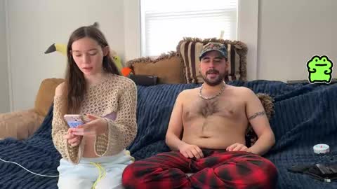 manicpixiedreamfrog online show from April 7, 2026, 5:35 pm