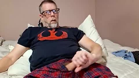 Snapshot of manlymanson chatting on November 19, 2025, 1:05 am Dickinabox online show from November 19, 2025, 1:05 am