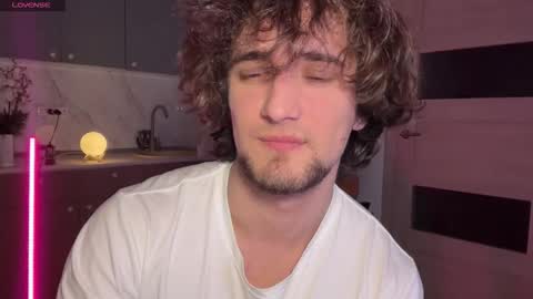 manolein online show from December 21, 2025, 6:59 pm