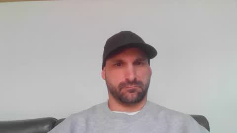 manop01 online show from May 10, 2026, 1:49 pm
