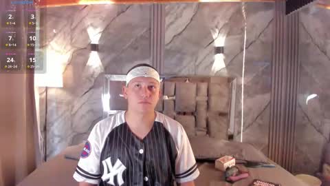 Snapshot of manson_and_zoe chatting on February 8, 2026, 11:24 am Manson and Zoe online show from February 8, 2026, 11:24 am