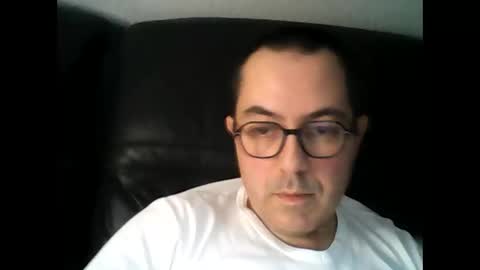 Snapshot of manu5933 chatting on December 18, 2024, 8:42 am manu5933 online show from December 18, 2024, 8:42 am