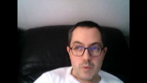 Snapshot of manu5933 chatting on February 11, 2025, 12:58 pm manu5933 online show from February 11, 2025, 12:58 pm