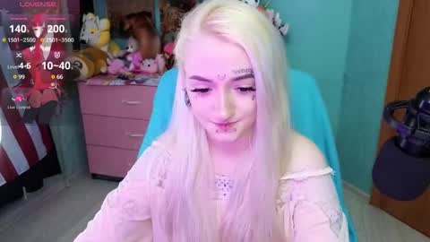 Manuela online show from February 7, 2025, 8:31 pm
