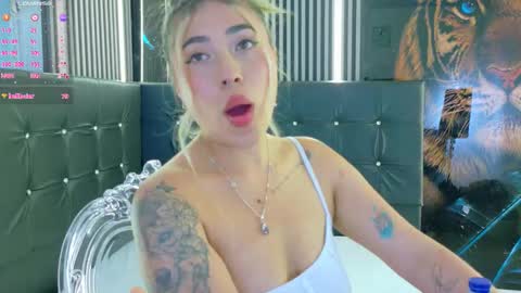 Manuela  online show from October 2, 2025, 6:37 pm