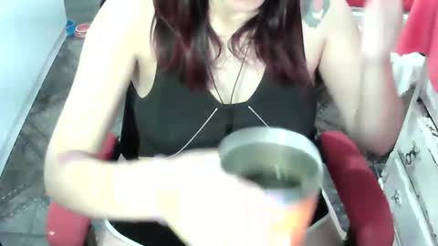 Manu Escarlate online show from March 15, 2026, 7:47 am