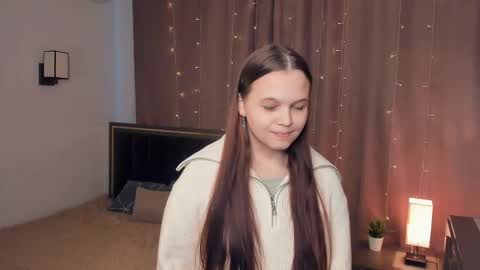 Snapshot of maoserbus chatting on November 5, 2025, 9:20 am Glowworm online show from November 5, 2025, 9:20 am