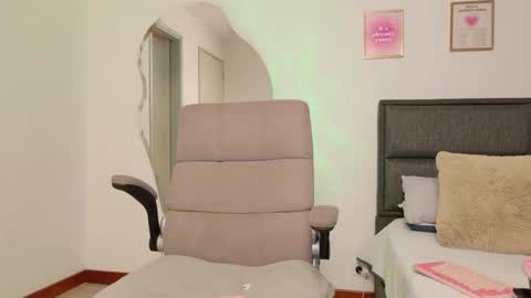     online show from March 12, 2025, 12:53 am