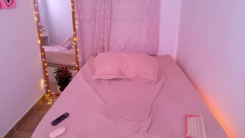     online show from April 21, 2026, 7:36 am