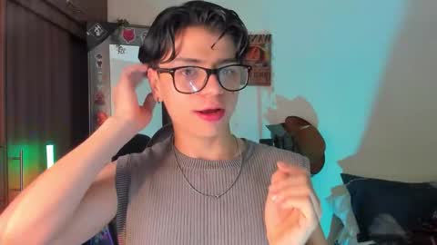 mar_alexis online show from December 19, 2025, 1:01 am