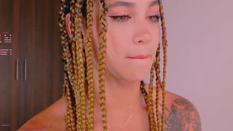 Mara Independent Model online show from February 1, 2025, 7:34 pm