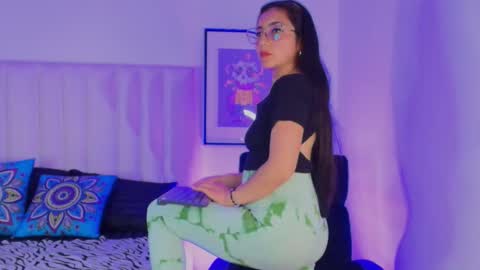 Mara online show from December 19, 2025, 8:49 pm