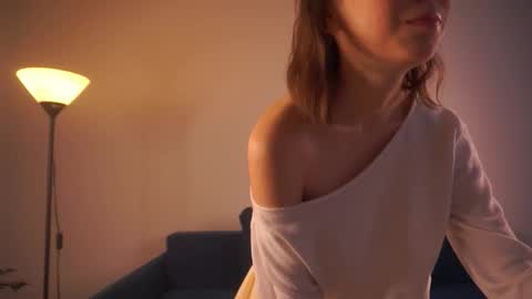 Eva online show from October 19, 2025, 5:52 am