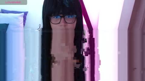 Mara Silk online show from April 21, 2026, 3:35 am