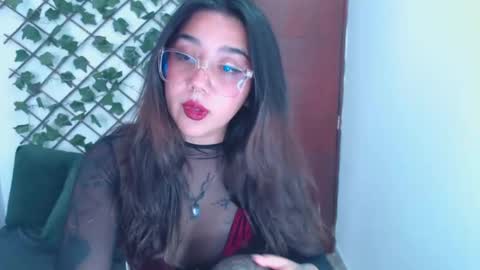 Snapshot of marce_bunny chatting on October 21, 2025, 6:41 pm Marcela online show from October 21, 2025, 6:41 pm