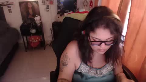 marcela2101 online show from February 3, 2025, 10:32 pm