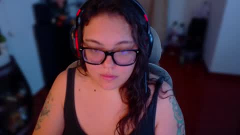 marcela2101s online show from November 1, 2025, 7:49 pm