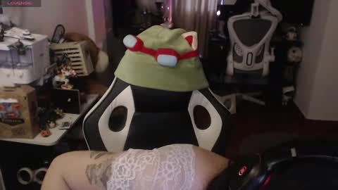 marcela2101s online show from May 26, 2026, 8:38 pm