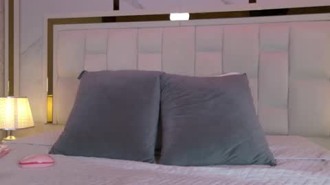 marcela_rojas online show from September 13, 2025, 11:32 am