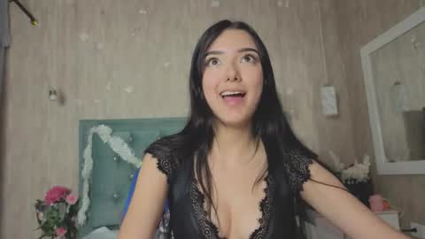 Snapshot of marcelaa_fox chatting on December 5, 2025, 8:27 pm Marcela online show from December 5, 2025, 8:27 pm