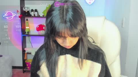 Snapshot of marcelinegh chatting on December 16, 2024, 11:44 am Marceline online show from December 16, 2024, 11:44 am