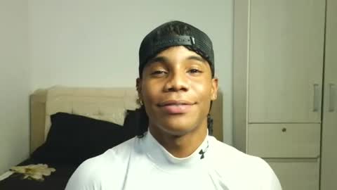 Snapshot of marcelo_dosantos77 chatting on June 17, 2026, 10:00 pm MARCELO online show from June 17, 2026, 10:00 pm