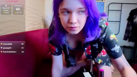 marci_n online show from April 7, 2026, 4:13 am