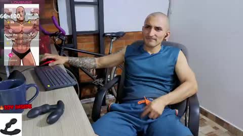 Marck  Independent model  online show from April 14, 2026, 11:44 pm